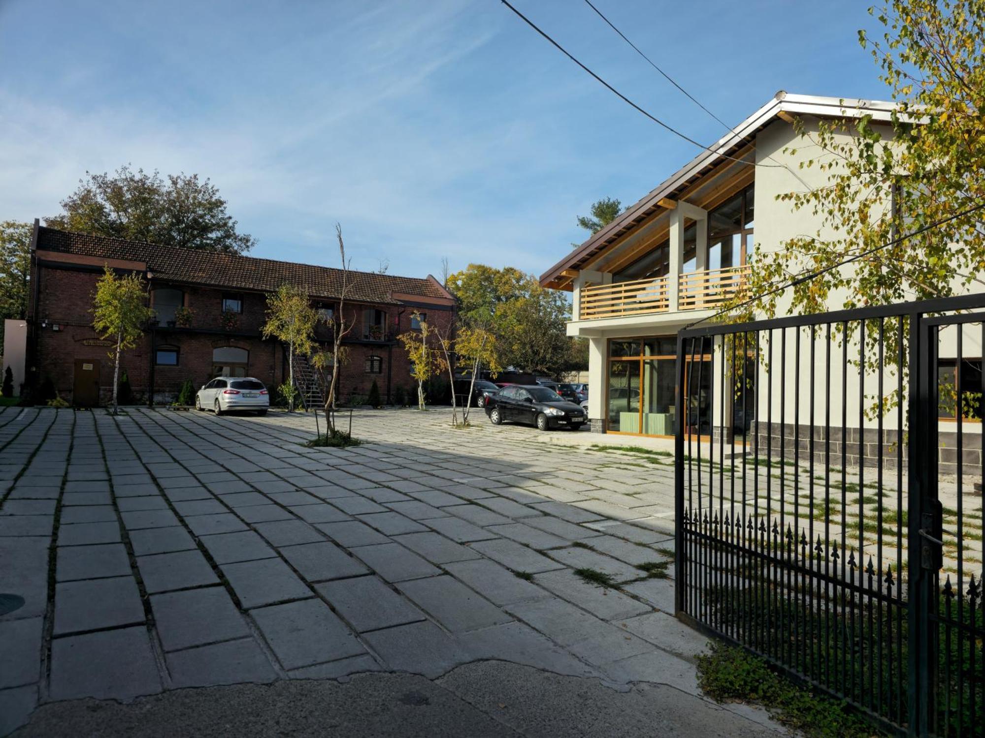 Pensiunea Hanul Huniazilor Hunedoara Zewnętrze zdjęcie